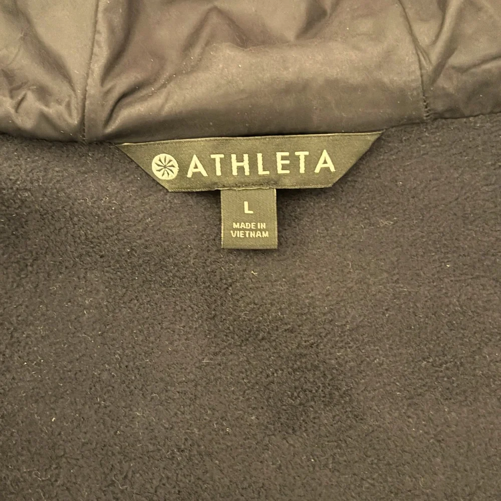 ATHLETA Women’s Front-Side Quilted Jacket - Picture 4 of 5